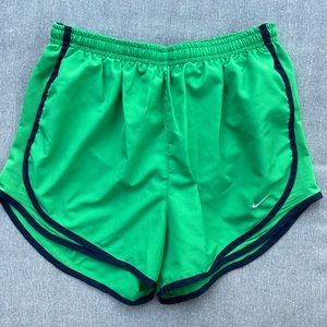 Women’s Nike Tempo running athletic shorts, size small